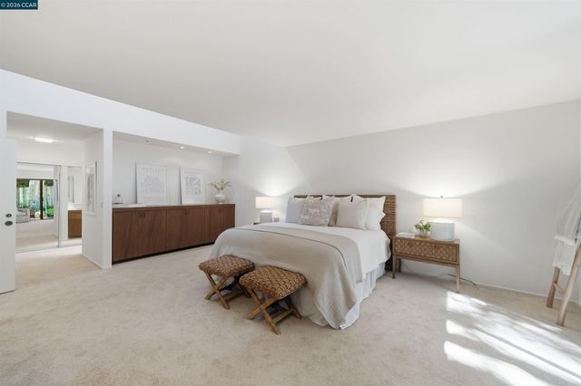 41 E Altarinda Dr, Orinda, CA 94563