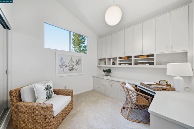 41 E Altarinda Dr, Orinda, CA 94563