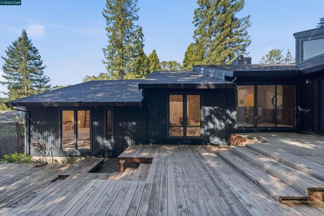 41 E Altarinda Dr, Orinda, CA 94563
