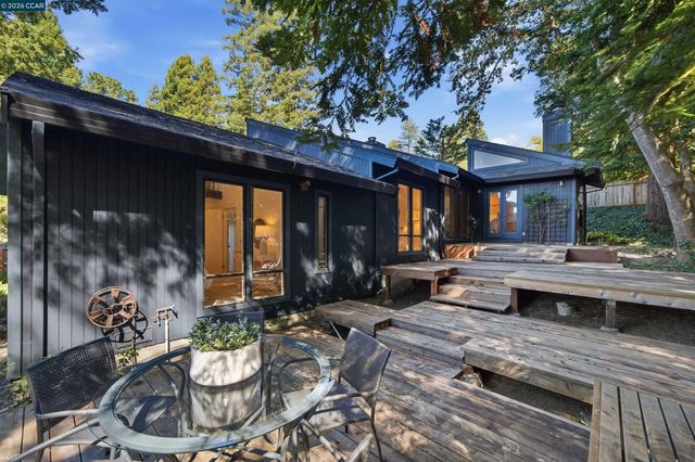 41 E Altarinda Dr, Orinda, CA 94563