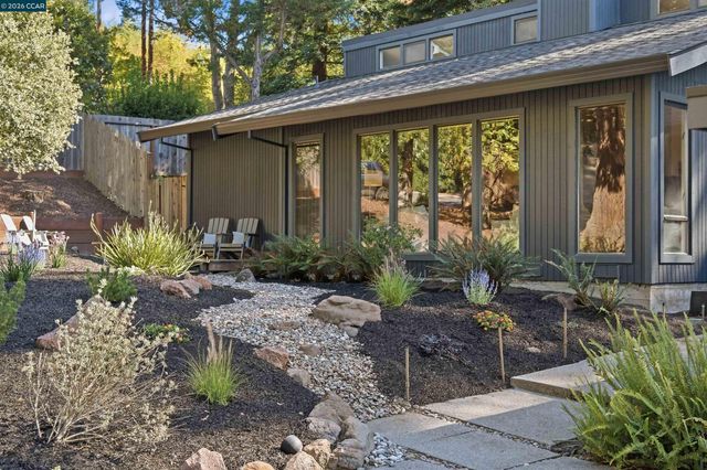 41 E Altarinda Dr, Orinda, CA 94563