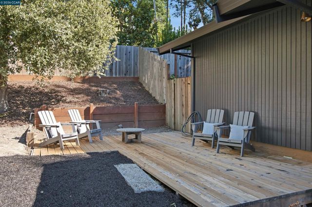 41 E Altarinda Dr, Orinda, CA 94563