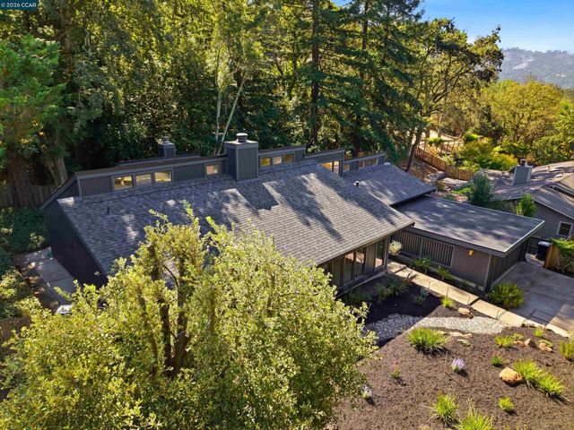 41 E Altarinda Dr, Orinda, CA 94563