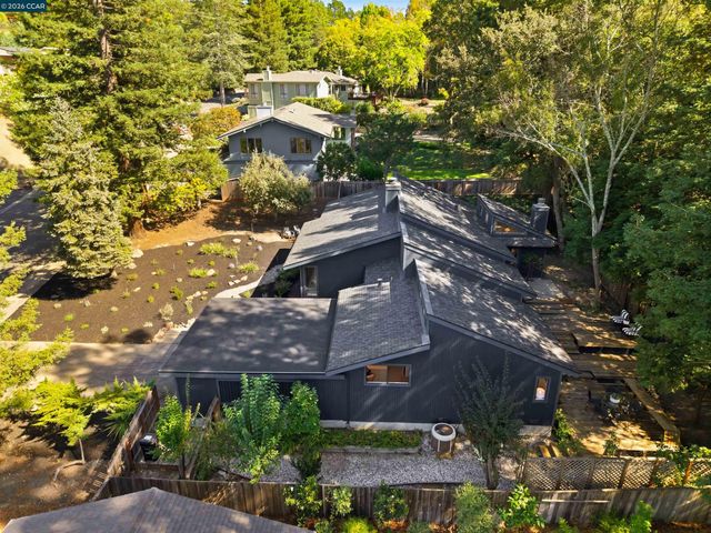 41 E Altarinda Dr, Orinda, CA 94563