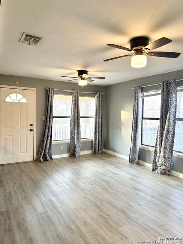 1608 The Lane, Pleasanton, TX 78064