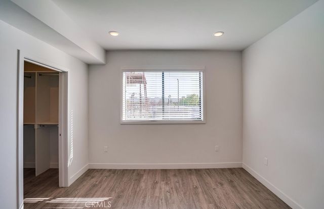 6015 Woodman Avenue 201, Van Nuys, CA 91401