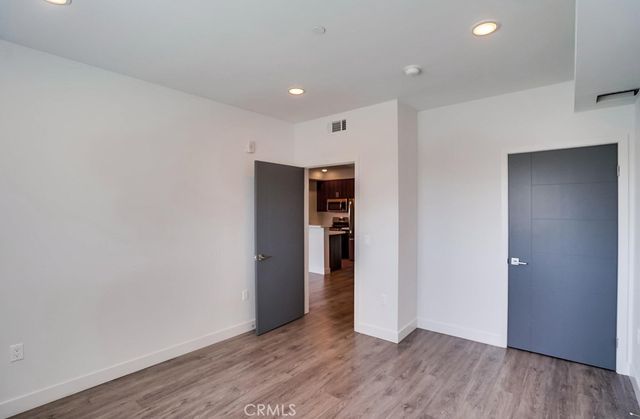 6015 Woodman Avenue 201, Van Nuys, CA 91401