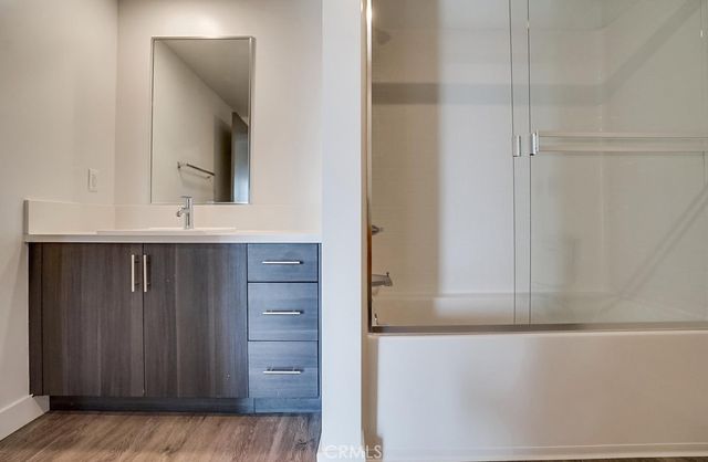6015 Woodman Avenue 201, Van Nuys, CA 91401