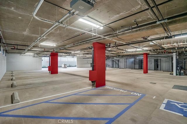 6015 Woodman Avenue 201, Van Nuys, CA 91401