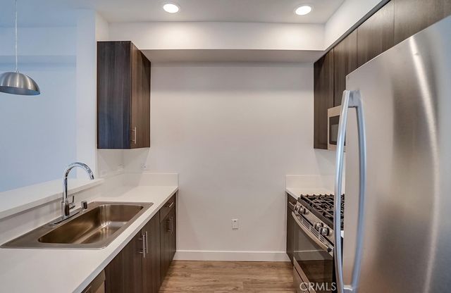 6015 Woodman Avenue 201, Van Nuys, CA 91401