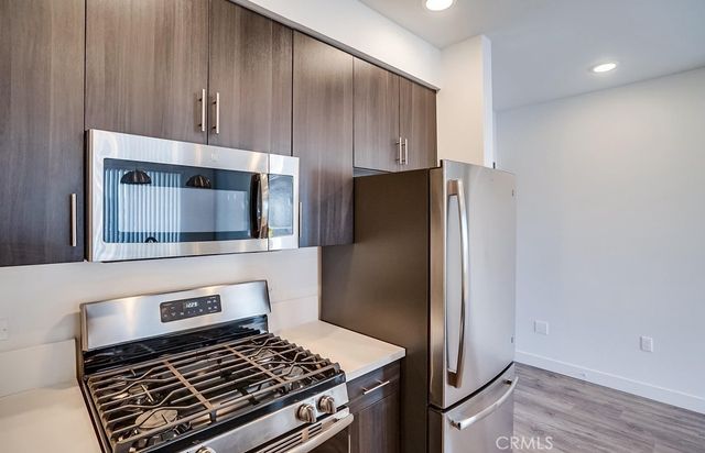 6015 Woodman Avenue 201, Van Nuys, CA 91401