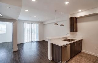 6015 Woodman Avenue 201, Van Nuys, CA 91401