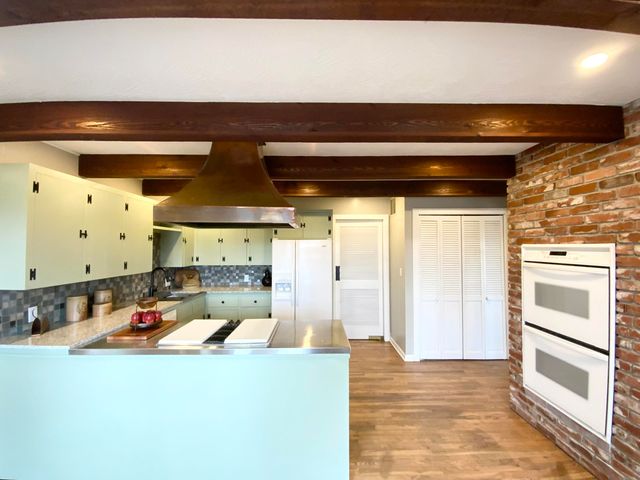 417 N Lone Pine Avenue, Springfield, MO 65802