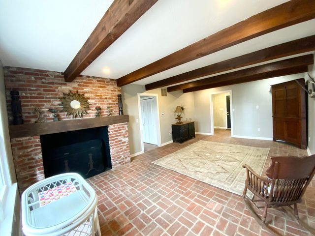 417 N Lone Pine Avenue, Springfield, MO 65802