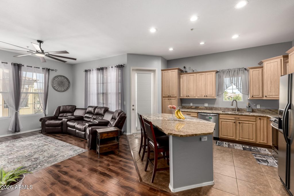 14575 W MOUNTAIN VIEW Boulevard 11320, Surprise, AZ 85374 — photo 2