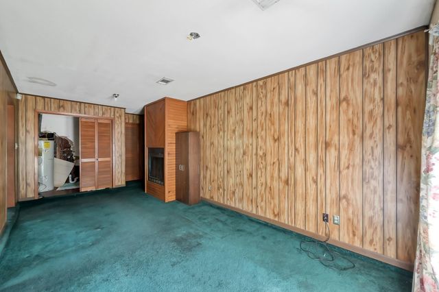 807 Dr Martin Luther King Jr Place N, Conroe, TX 77301