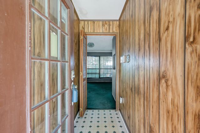 807 Dr Martin Luther King Jr Place N, Conroe, TX 77301