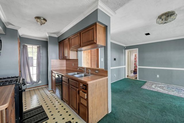 807 Dr Martin Luther King Jr Place N, Conroe, TX 77301