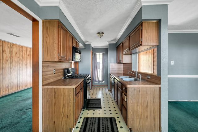 807 Dr Martin Luther King Jr Place N, Conroe, TX 77301