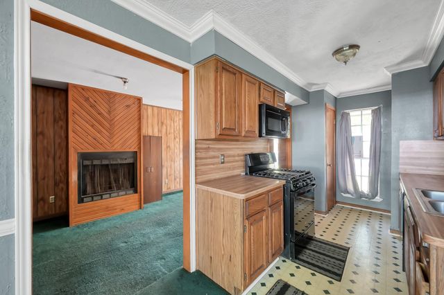 807 Dr Martin Luther King Jr Place N, Conroe, TX 77301