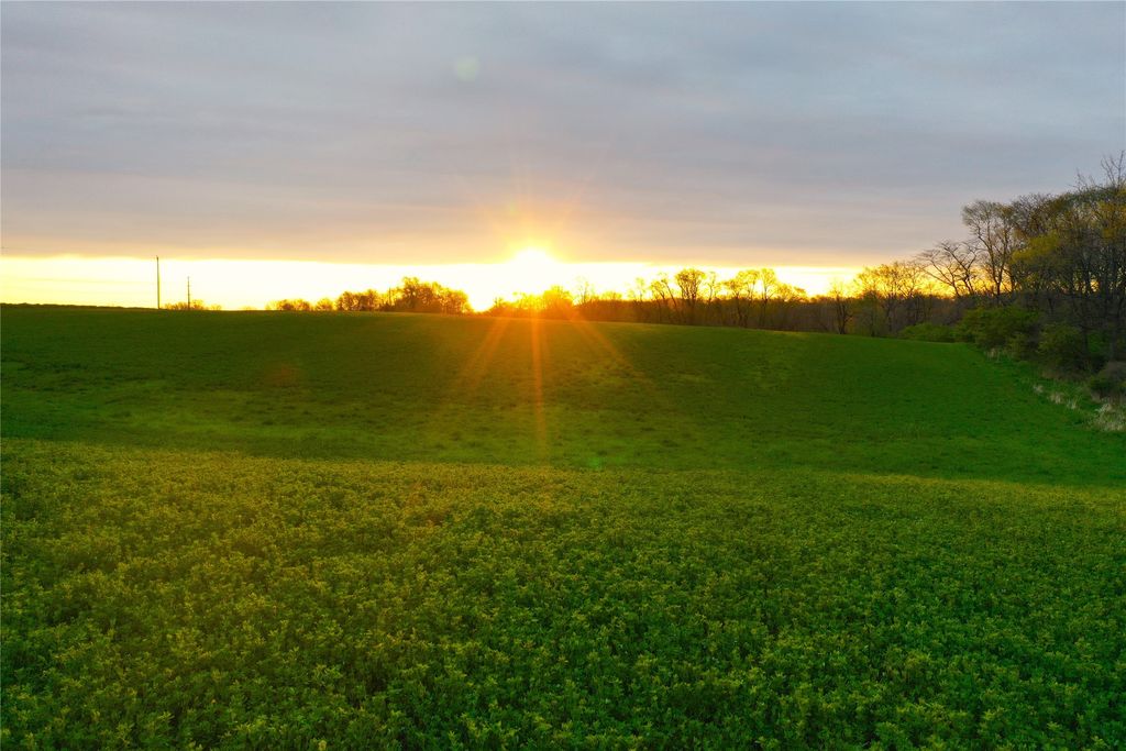 26002 V Avenue, Waukee, IA 50263