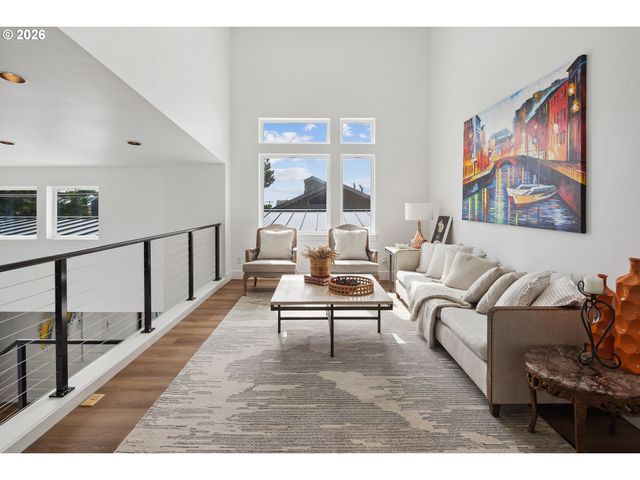 1735 Nw 39TH St, Lincoln City, OR 97367