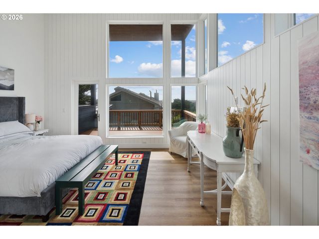 1735 Nw 39TH St, Lincoln City, OR 97367