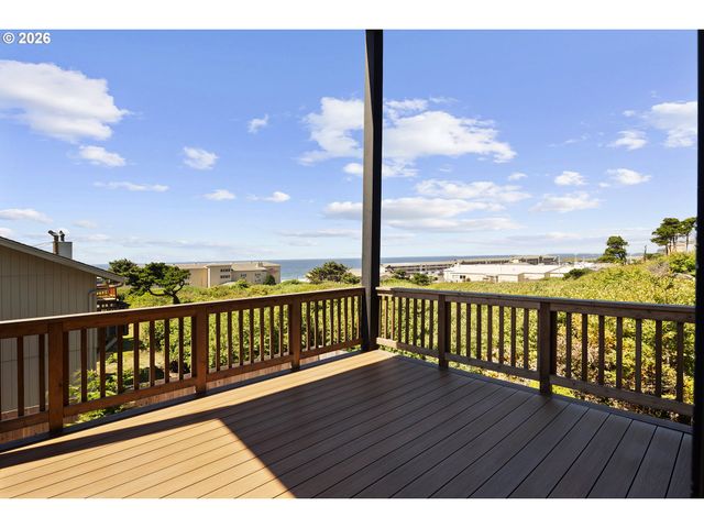 1735 Nw 39TH St, Lincoln City, OR 97367