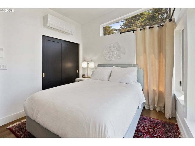 1735 Nw 39TH St, Lincoln City, OR 97367