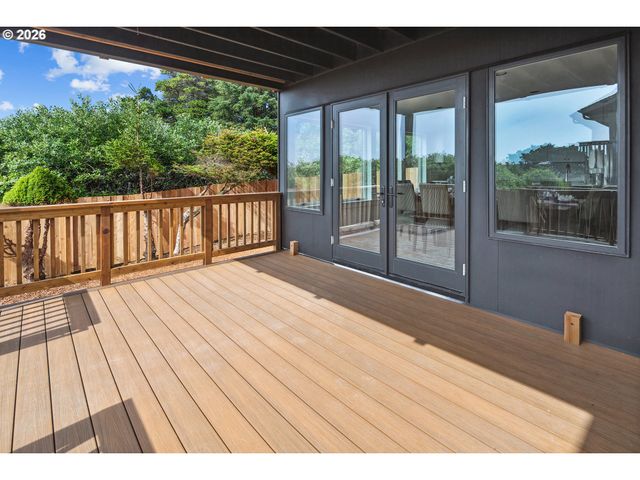 1735 Nw 39TH St, Lincoln City, OR 97367