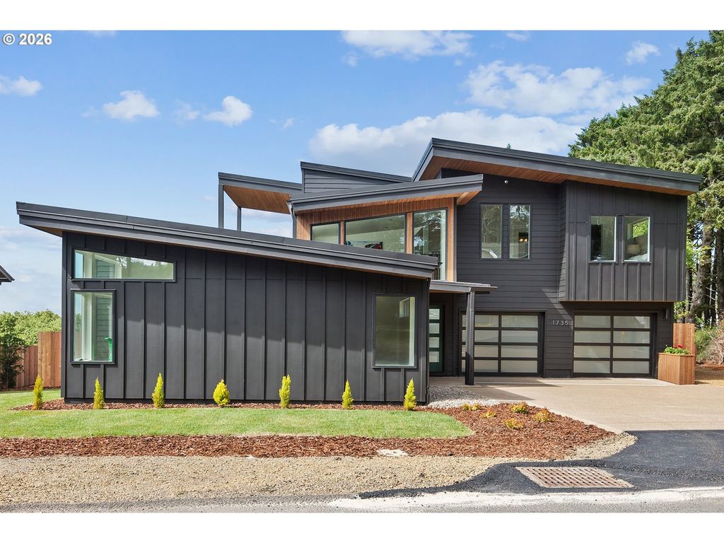 1735 Nw 39TH St, Lincoln City, OR 97367