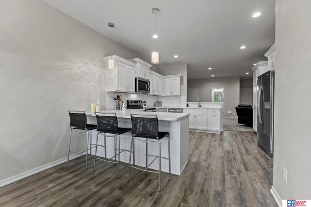 10337 Wayborough Lane, Lincoln, NE 68527