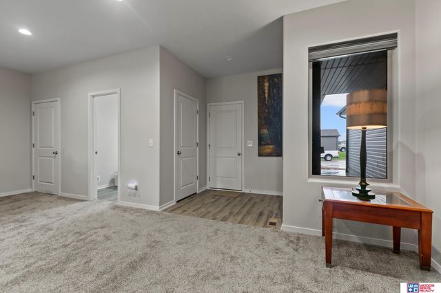 10337 Wayborough Lane, Lincoln, NE 68527