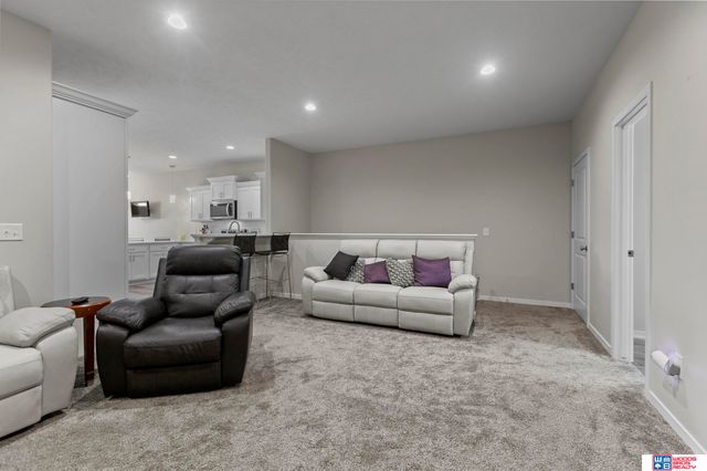 10337 Wayborough Lane, Lincoln, NE 68527