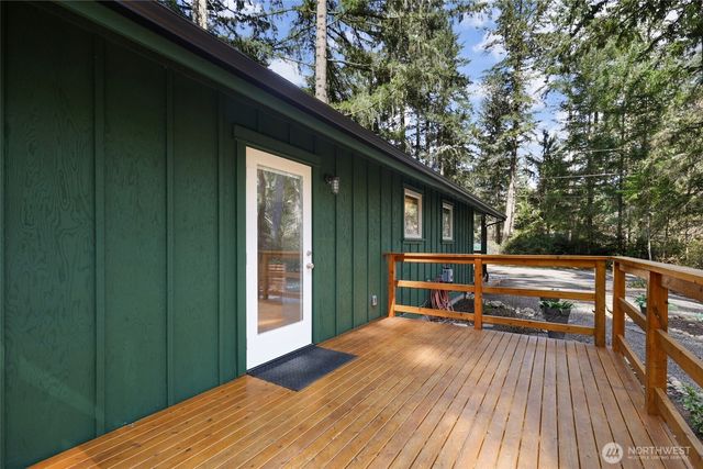 11316 Laurel Place, Anderson Island, WA 98303