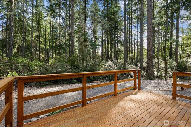 11316 Laurel Place, Anderson Island, WA 98303