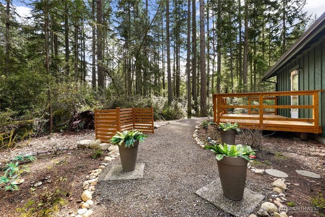 11316 Laurel Place, Anderson Island, WA 98303