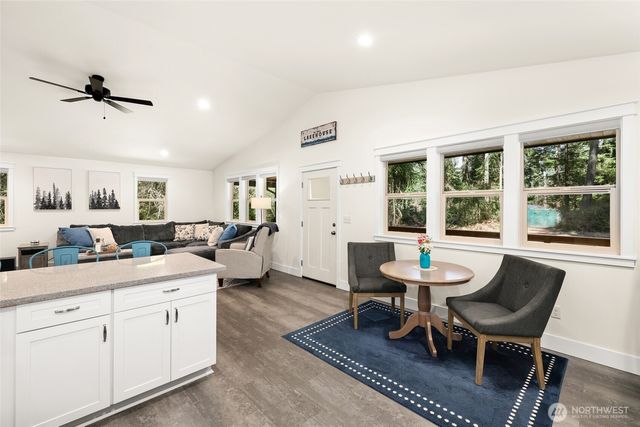 11316 Laurel Place, Anderson Island, WA 98303