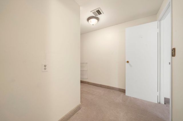 221 Oak 17-12, Brockton, MA 02301