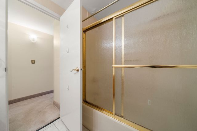 221 Oak 17-12, Brockton, MA 02301