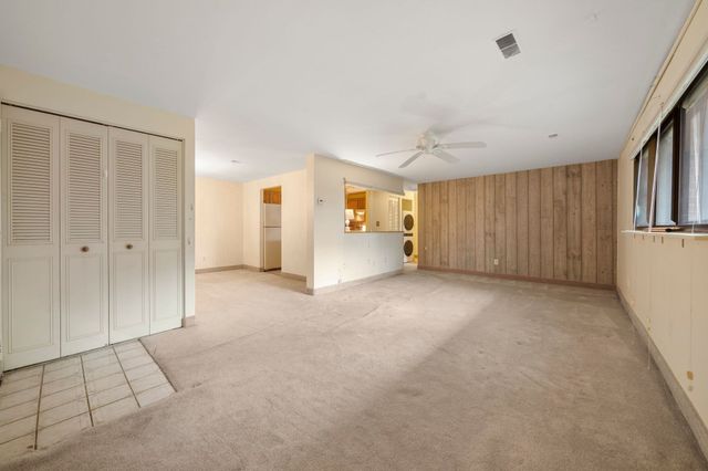 221 Oak 17-12, Brockton, MA 02301
