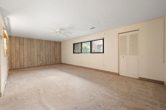 221 Oak 17-12, Brockton, MA 02301