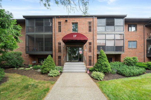 221 Oak 17-12, Brockton, MA 02301