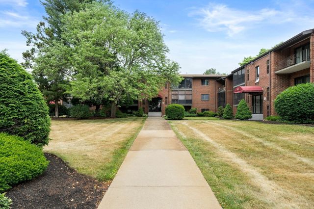 221 Oak 17-12, Brockton, MA 02301