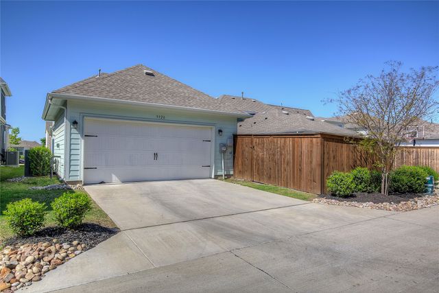 9328 Lamar Street, Rowlett, TX 75089