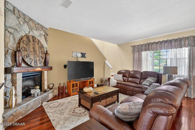 55 Rollins Lane, Palm Coast, FL 32164