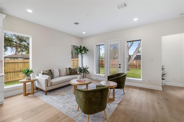 8646 Alcott Drive, Houston, TX 77080