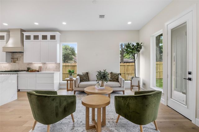 8646 Alcott Drive, Houston, TX 77080