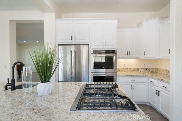 3086 Crystal Ridge Lane, Colton, CA 92324