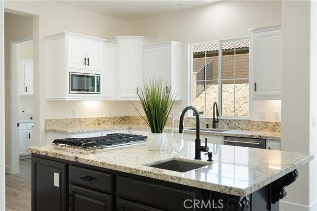 3086 Crystal Ridge Lane, Colton, CA 92324